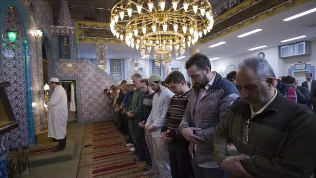 berat-gecesi-ne-zaman-hangi-gun-2022-diyanet-berat-kandili-ayin-kacinda-idrak-edilecek-1647255255431.jpg Berat Gecesi ne zaman, hangi gün? 2022 Diyanet Berat Kandili ayın kaçında idrak edilecek? - 6