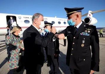 Milli Savunma Bakanı Hulusi Akar İtalya'ya gitti