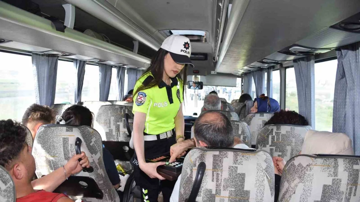 Kars'ta yolcu otobüsleri denetlendi
