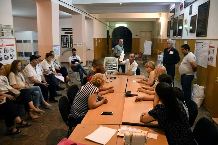 Son dakika: Ermenistan’daki başbakanlık seçimini Paşinyan’ın partisi kazandı