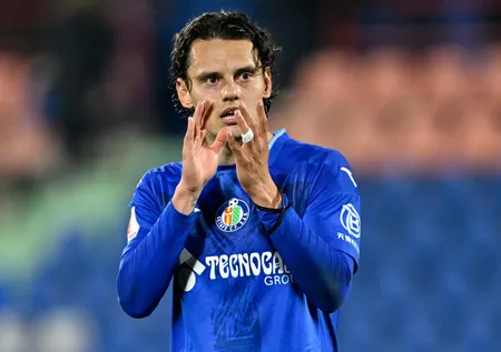 Enes Ünal Premier Lig yolcusu! Transferin son günü bomba patlıyor