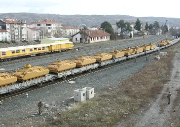 Suriye sınırına askeri sevkiyat