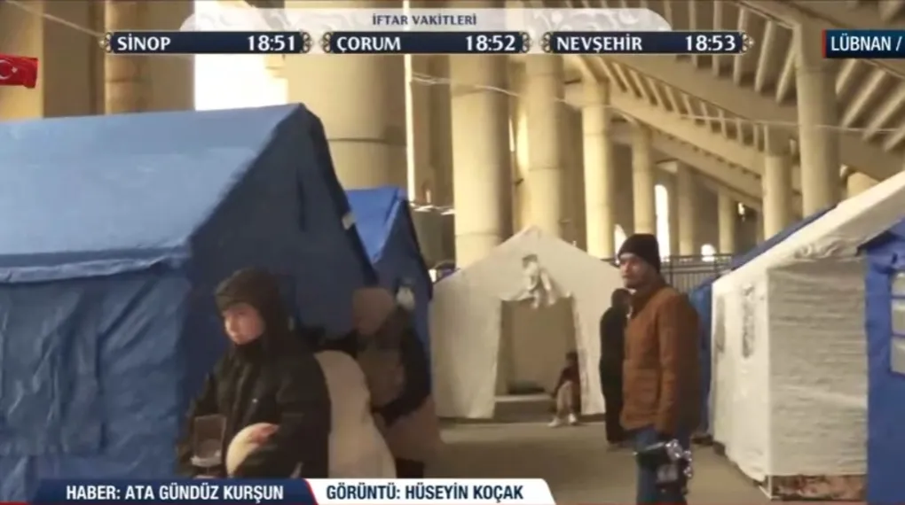 Beyrut'ta stadyuma çadırlar kuruldu