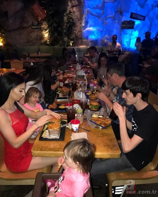 İngiltere bu kadını konuşuyor! En küçüğü bir en büyüğü 30 yaşında 4