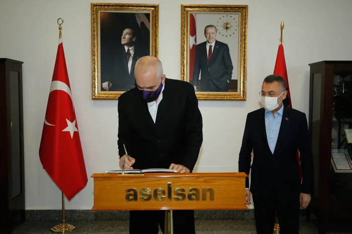 Arnavutluk Başbakanı Edi Rama Türk teknolojisinin kalbi ASELSAN’ı ziyaret etti: Bu ülkenin yaptıkları gerçekten çok etkileyici