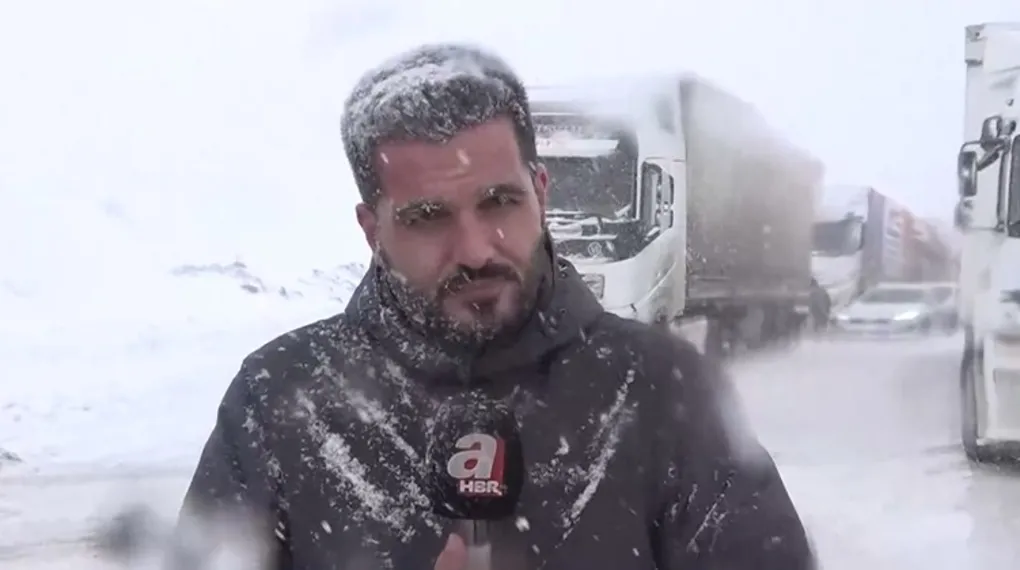 Erzurum-Bingöl yolunda kar ve tipi