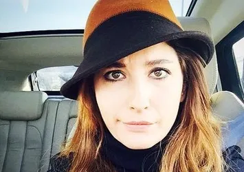 Şebnem Bozoklu ayak parmaklarını kırdı