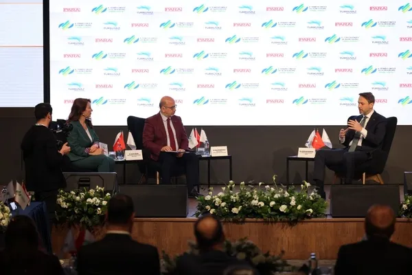 Enerji ve Tabii Kaynaklar Bakanı Alparslan Bayraktar: Türkmen gazını Türkiye’ye getirmek için anlaşma yaptık