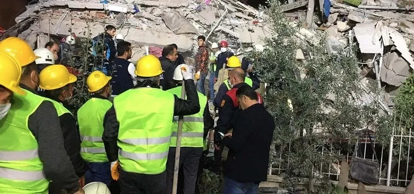 Somalı madenciler depremzedeler için yolda