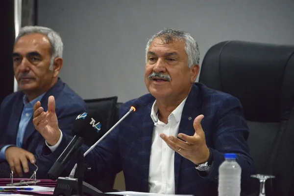 CHP'li Adana Büyükşehir Belediyesi'nde israfın faturası dudak uçuklattı! - 1