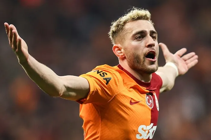 galatasaray-rekorlari-altust-edecek-baris-alper-yilmaz-ve-davinson-sanchezden-tarihi-gelir-1720892514904.jpg Galatasaray rekorları altüst edecek! Barış Alper Yılmaz ve Davinson Sanchez'den tarihi gelir...