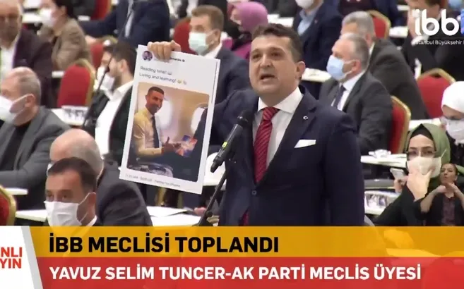 Ümraniye Belediye Başkan Yardımcısı Yavuz Selim Tuncer, Ronaldo’nun gerçek olmayan fotoğrafını paylaşan İBB’yi eleştirdi