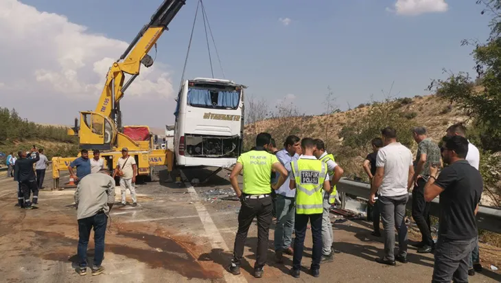 Gaziantep'te 15 kişinin öldüğü kazanın sebebi aşırı hız! 307 metre fren yapmış, takometre 130'da takılı kalmış