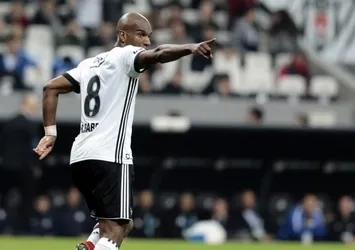 Ryan Babel Beşiktaş tarihine geçti