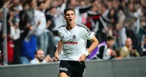 Beşiktaş Gomez’i KAP’a bildirdi