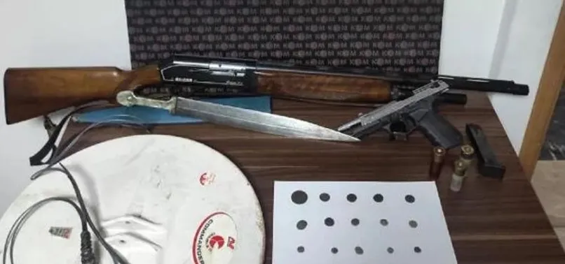 Son dakika: Muğla’da tarihi eser operasyonu: ’Lejyoner kılıcı’ ele geçirildi
