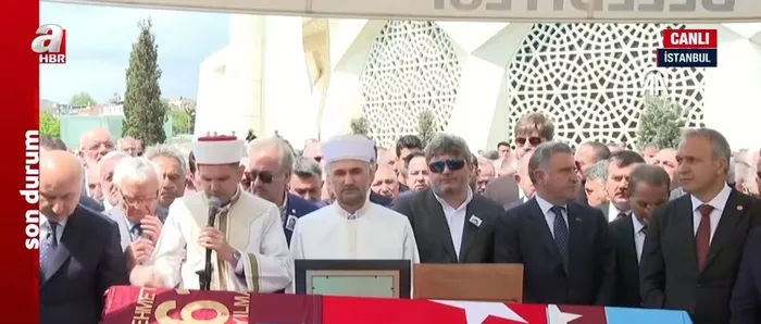 eski-bakan-mehmet-ali-yilmaz-son-yolculuguna-ugurlandi-trabzonsporun-efsane-baskanina-veda-1714131973034.jpg Eski Bakan Mehmet Ali Yılmaz son yolculuğuna uğurlandı! Trabzonspor'un efsane başkanına veda... - 5