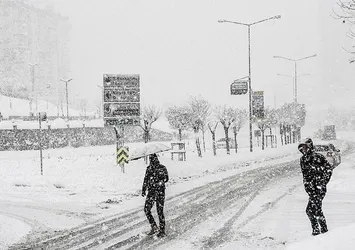 İstanbul'da okullar tatil mi sorusu cevabını buldu