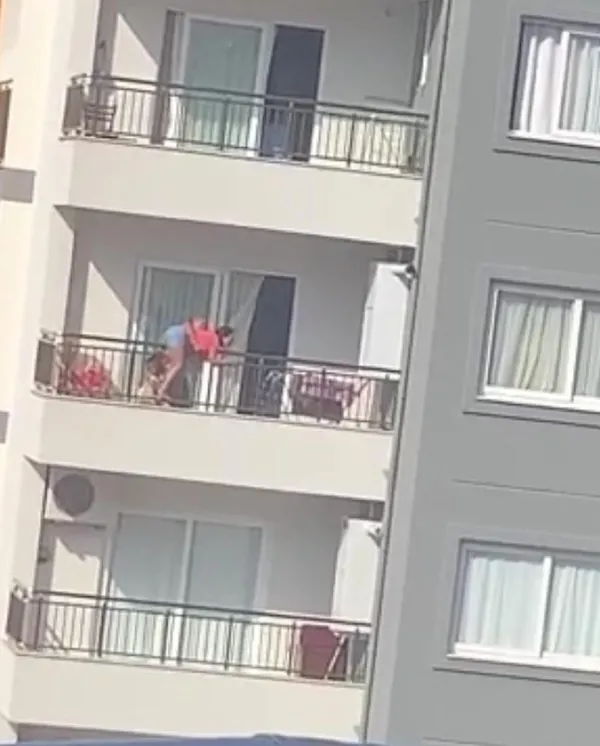 1664529604758.jpg Adana’da dehşet anları! Çocuklar annelerinin ayağına sarılıp ağladı - 1