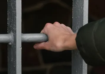 Komşusunun boğazını kesip bileziklerine yağmaladı! Mahkemeden ibretlik karar
