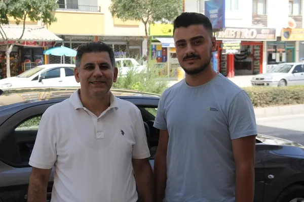 otomobiline-binince-ceza-yedigini-zannetti-gercek-bambaska-cikti-1662022280684.jpg Otomobiline binince ceza yediğini zannetti! Gerçek bambaşka çıktı - 4