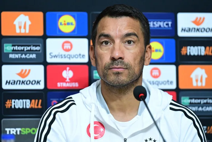 Giovanni van Bronckhorst’tan Semih sözleri: Kendisi biliyor