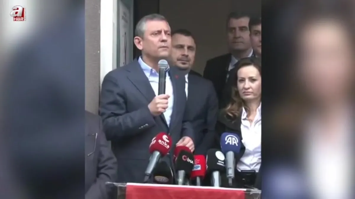 Özgür Özel şiiri yanlış okudu!