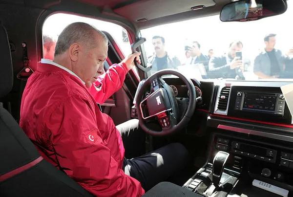 Başkan Erdoğan, yerli pikap aracı kullandı - 1