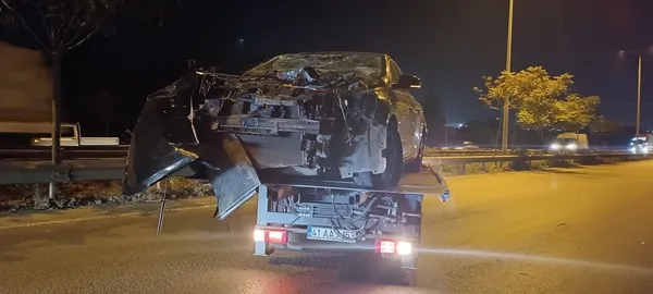 1692827567823.jpg Kocaeli'de otomobil bariyerlere çarptı! Belediye Başkan Yardımcısı Yaşar ölümden döndü - 2