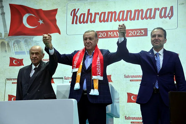 Başkan Erdoğan'dan depremzedelere hakarete sert tepki: Alçaklığın evrensel tarihinde yeni bir sayfa açtılar - 5