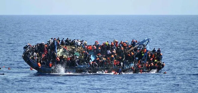 Libya’da yaklaşık 100 göçmeni taşıyan bot battı