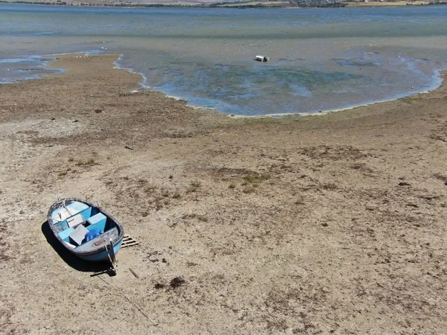 İstanbul’un barajları alarm veriyor! Sabah 'drone’undan korkutan su manzaraları - 3