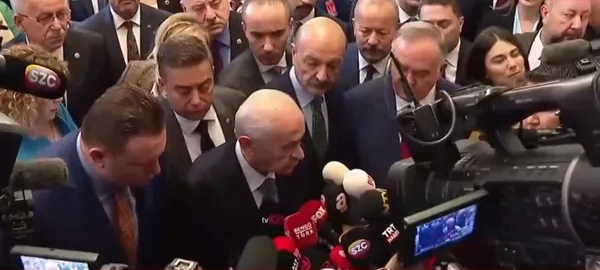 aymnin-hdp-kararina-devlet-bahceliden-tepki-kandil-kuyrugundan-ayrilmalari-lazim-1687250461882.jpg AYM'nin HDP kararına Devlet Bahçeli'den tepki: Kandil kuyruğundan ayrılmaları lazım - 1