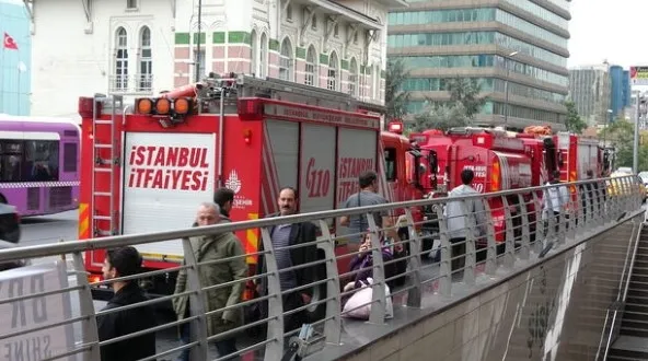Şişli-Mecidiyeköy metro durağında intihar girişimi - 3