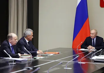 Rusya-Ukrayna hattında tansiyon yükseliyor! Vladimir Putin'den kritik toplantı...