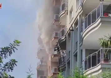 Aydın'da yedi katlı binada yangın paniği