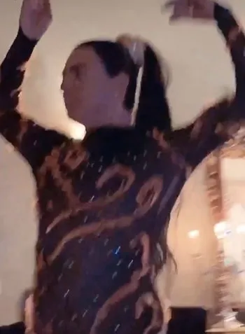 İYİ Partili vekil Lütfü Türkkan’ın kızı Dilara Türkkan’dan bir skandal daha! Cuma vakti şampanya patlatıp Instagram’dan paylaştı