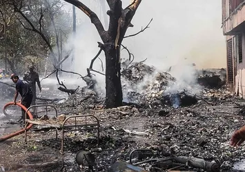 Hindistan'daki uçak kazası sonrası Boeing'in hisseleri düşüşte!