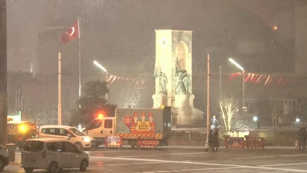 istanbul-kar-yagacak-mi-istanbul-kar-yagisi-geri-gelecek-mi-istanbul-hava-durumu-tahmin-1643962908948.jpg İstanbul kar yağacak mı? İstanbul kar yağışı geri gelecek mi? İstanbul hava durumu tahmin... - 1