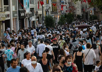 İstanbul'da Omicron etkisi: Kıpkırmızı