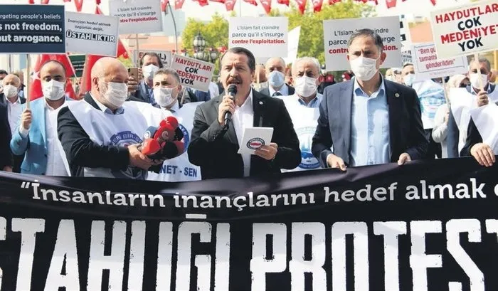 Avrupa’da İslam düşmanlığının bayraktarlığını yapan Macron’a tepkiler çığ gibi!