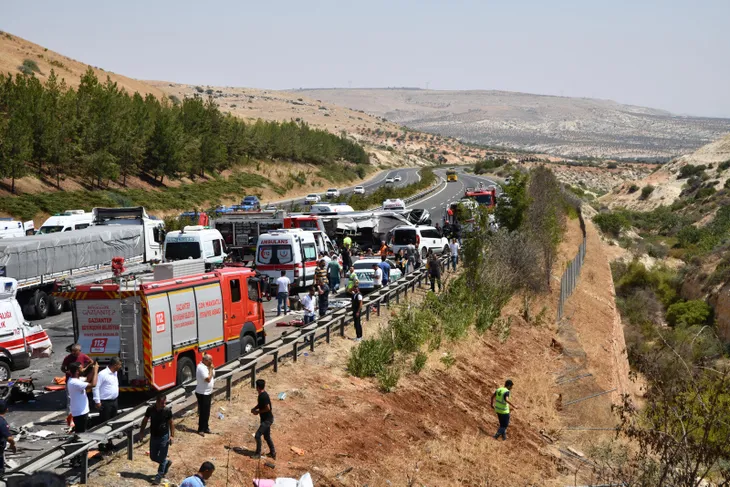 Gaziantep’te 15 kişinin öldüğü kazanın sebebi aşırı hız! 307 metre fren yapmış, takometre 130’da takılı kalmış