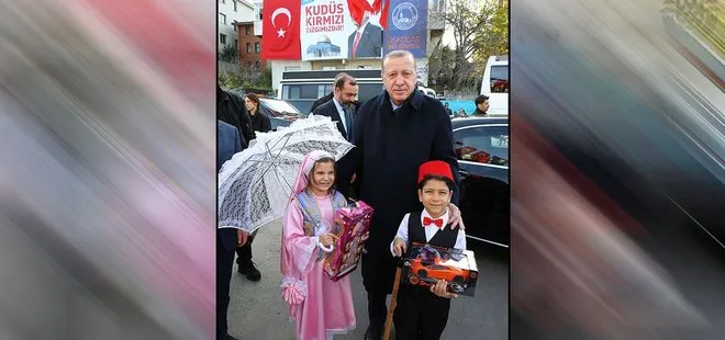 Cumhurbaşkanı Erdoğan, yanına gelen çocukları boş çevirmedi