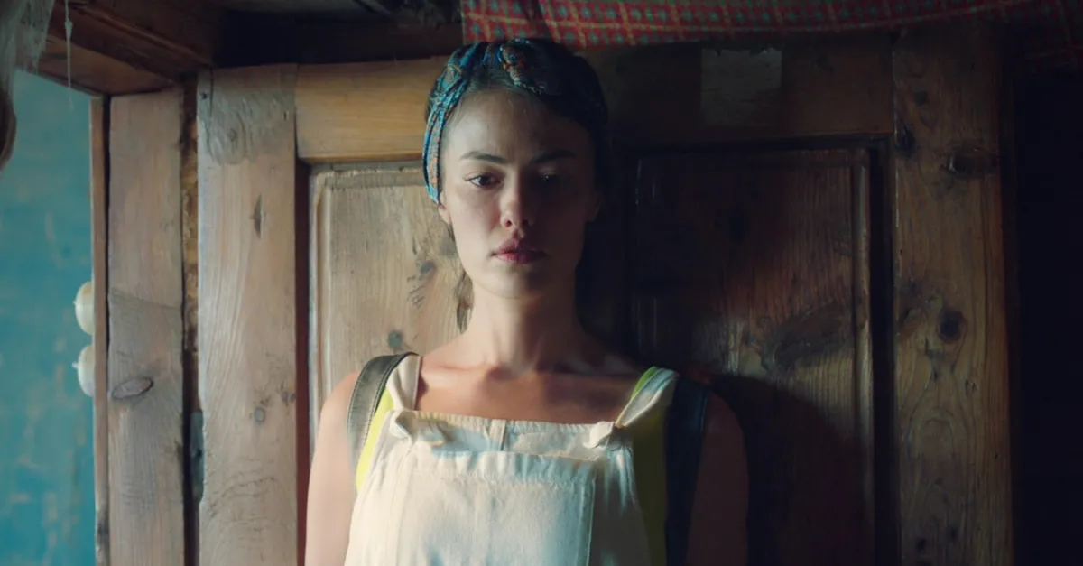 Gül Masalı 2. bölüm 2. fragmanı! "O kızı buradan gönderiyoruz!"