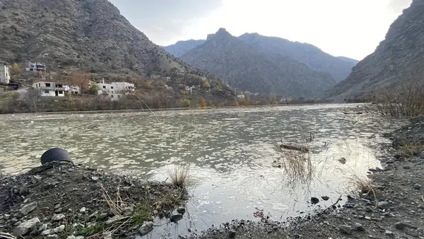 1670654325249.jpg Yusufeli Barajı’nda su seviyesi 47 metreye ulaştı! Boşaltılan evler sular altında kalmaya başladı - 3