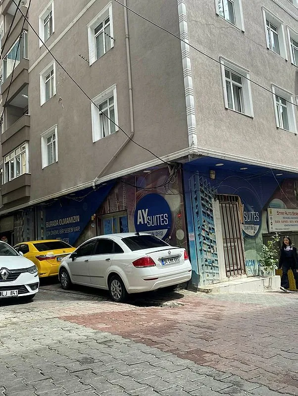 CHP'li vekil Gökan Zeybek'in ölüm binası! Sığınağı kafe, otoparkı tamirhane yaptı, kaçak kat çıktı! 'Kolonlar kesildi' iddiası