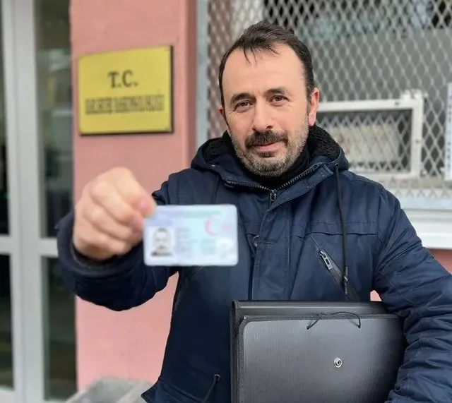almanyali-turklere-cifte-vatandaslik-hakki-tanindi-1738245299598.jpg Çifte vatandaşlık başvurusu yapan Şentürk Bayındır (Sabah)
