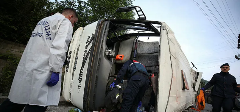Trabzon'da yolcu otobüsü şarampole devrildi! Çok sayıda ölü ve yaralı var...