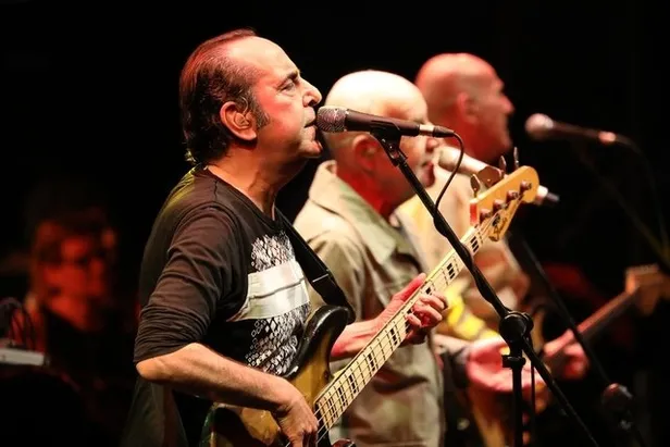 Özkan Uğur ne kanseri, hastalığı ne? MFÖ üyesi Özkan Uğur kimdir, kaç yaşında ve nereli? Sağlık durumu nasıl?