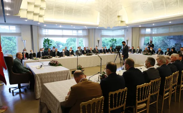 son-dakika-baskan-erdogan-istanbulda-bosnak-sivil-toplum-kuruluslarinin-temsilcilerini-kabul-etti-1636293959249.jpg Son dakika: Başkan Erdoğan İstanbul'da | Boşnak sivil toplum kuruluşlarının temsilcilerini kabul etti - 1
